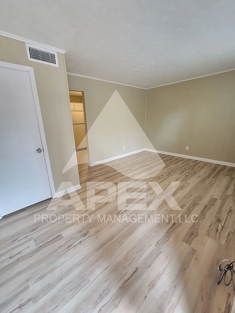 Kendle Wood Apartments — Photo 3