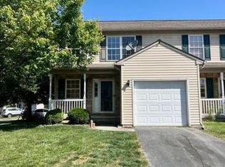400 Elmshire Dr, Lancaster, PA 17603