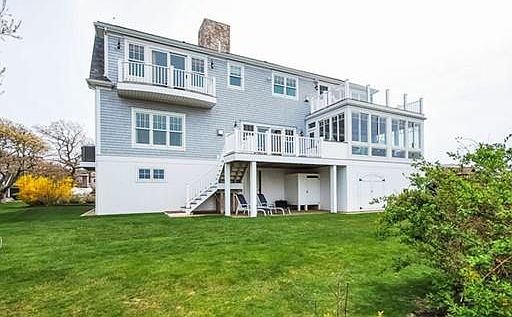3rd image of 97 Beach St
