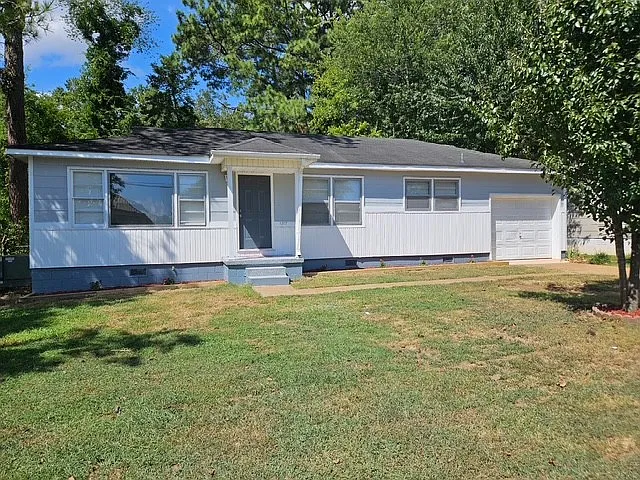 2 bed, 1050 sqft, $1,295 — Photo 1