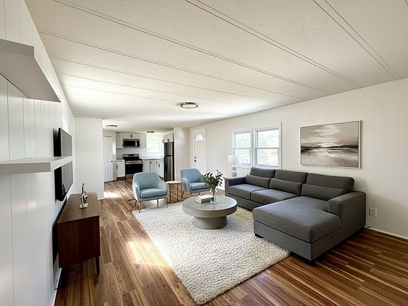 3rd image of 400 Abercrombie Rd Lot 8