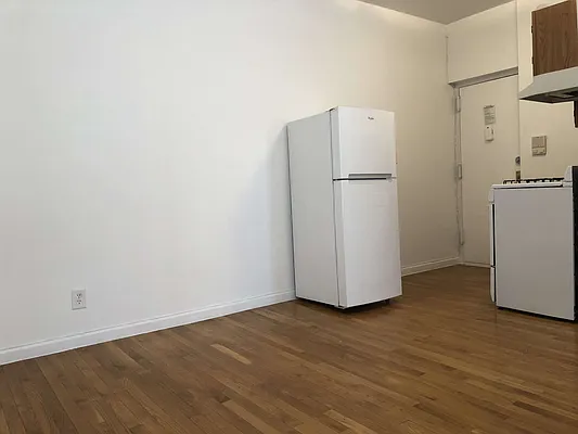 Rented by Michael Palmieri, LREB | media 22