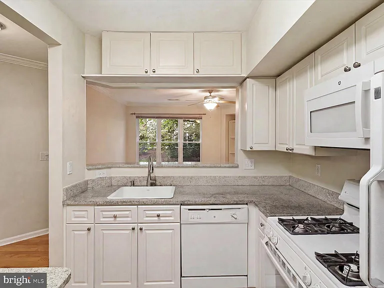 12913 Alton Sq #107 — Photo 3