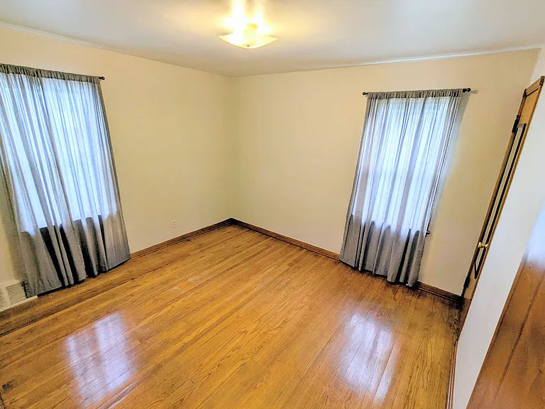 3207 Wellington Ave — Photo 5