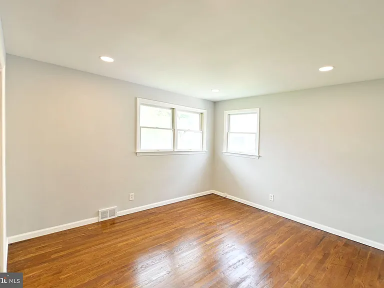 51 Macon Dr — Photo 6