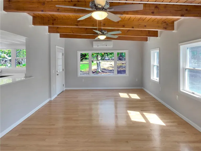 2185 Post Rd #1 — Photo 8