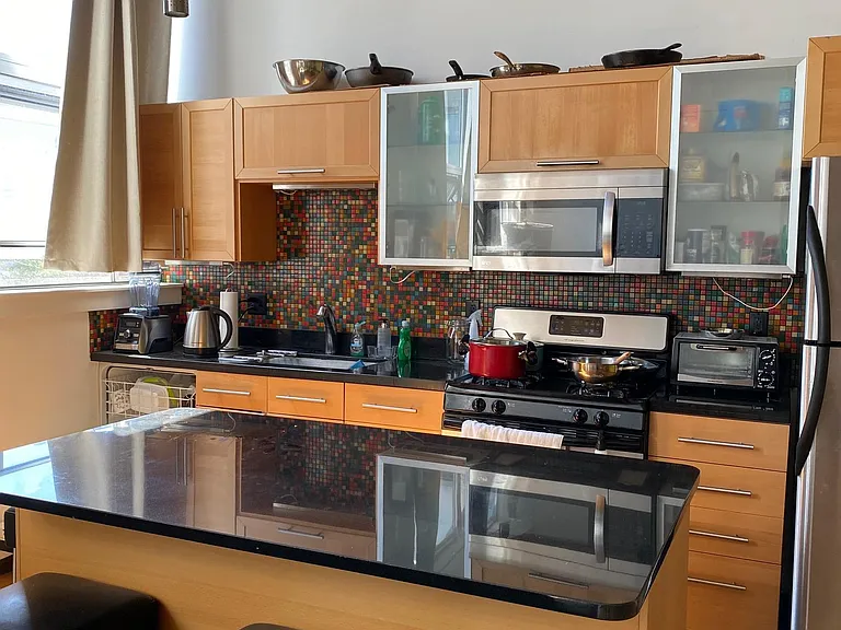 Kitchen (dishwasher included)