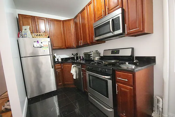 Rented by Dynamik Realty | media 15
