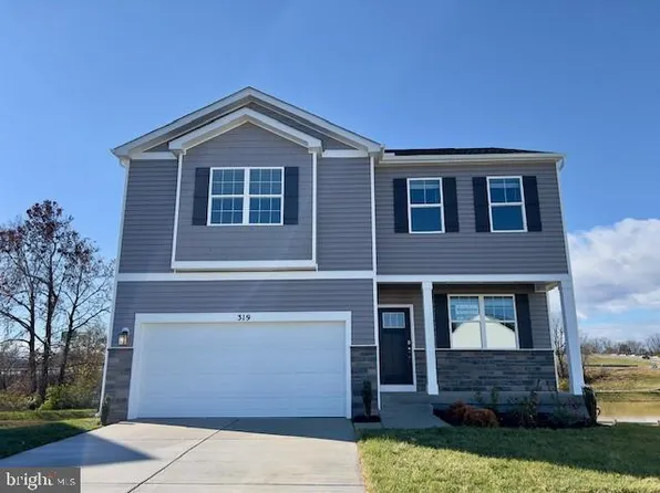 319 Eclipse St, Charles Town, WV 25414