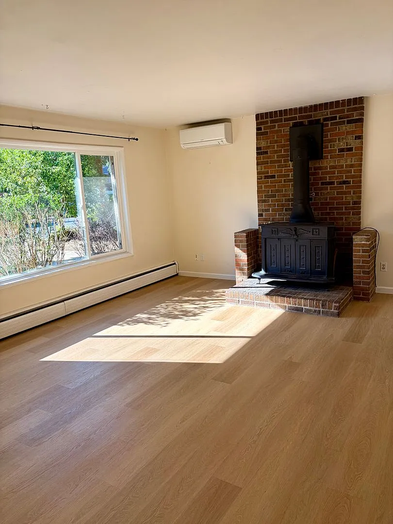 South Boulder Charm, Four Bedroom Home — Photo 3