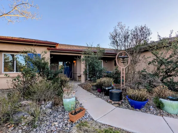 527 Copper Dr, Tyrone, NM 88065