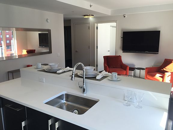 4th image of 235 E 44th St APT 18A