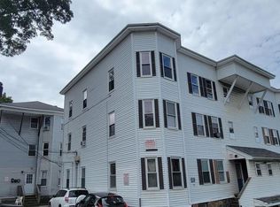 2 1/2 Henchman St, Worcester, MA 01605