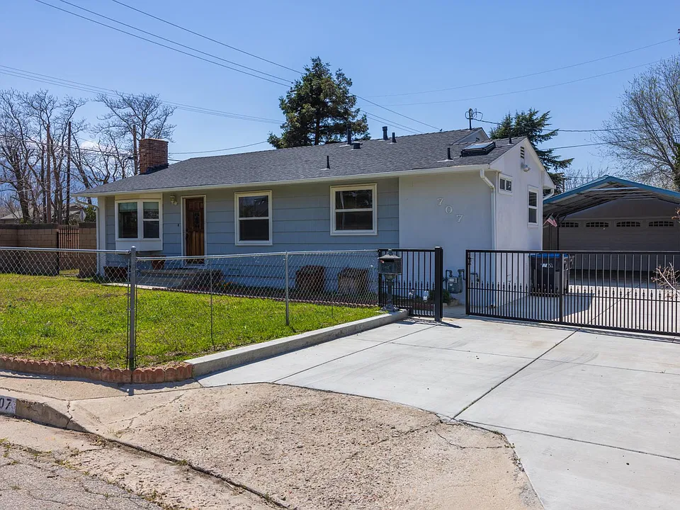 707 Pauley St