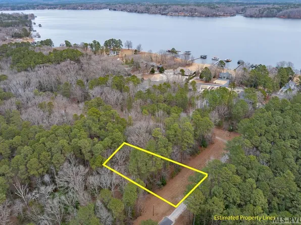 Bell St, Macon, NC 27551