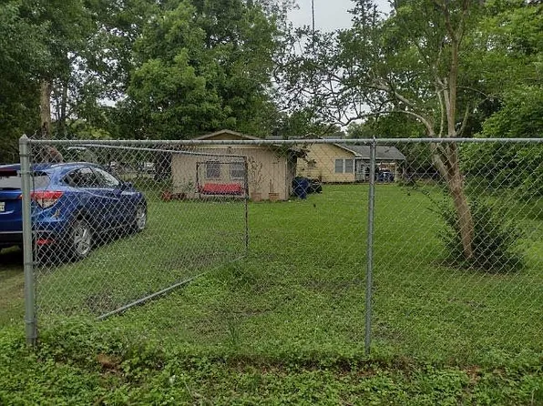 412 S Main St, Church Point, LA 70525