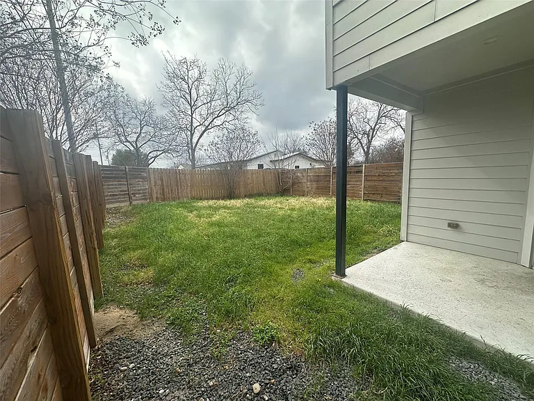 813 Northington St #A — Photo 6
