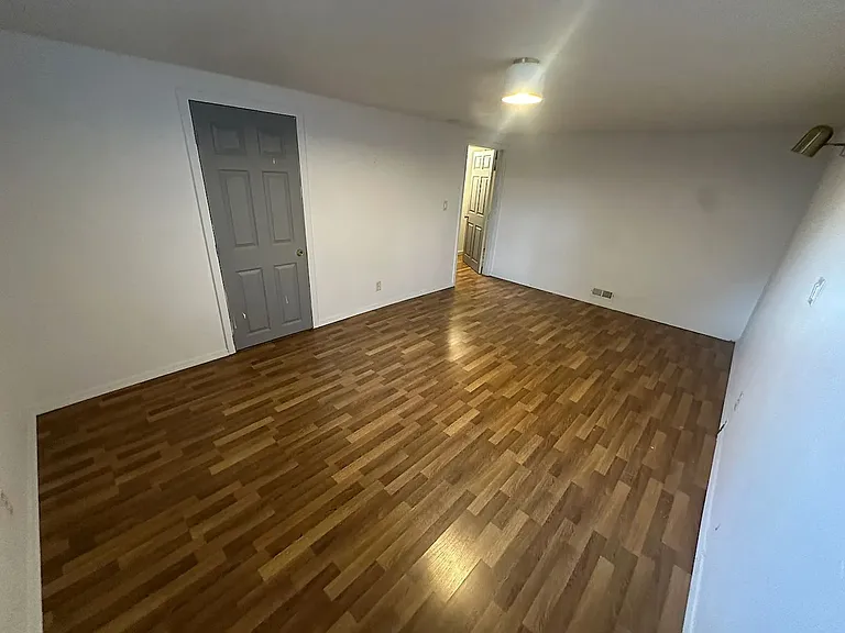 2821 W Rowan Ave — Photo 13