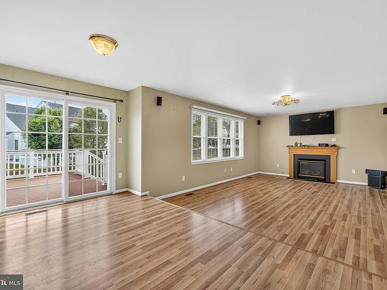 33 Wild Rose Dr — Photo 11
