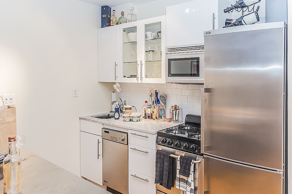1st image of 322 W 14th St APT 3C