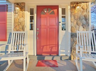 39 Windsor Rd, Fairfield, CT 06824