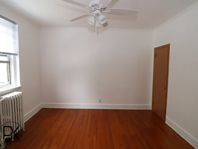 597 Leonard St #3R — Photo 9