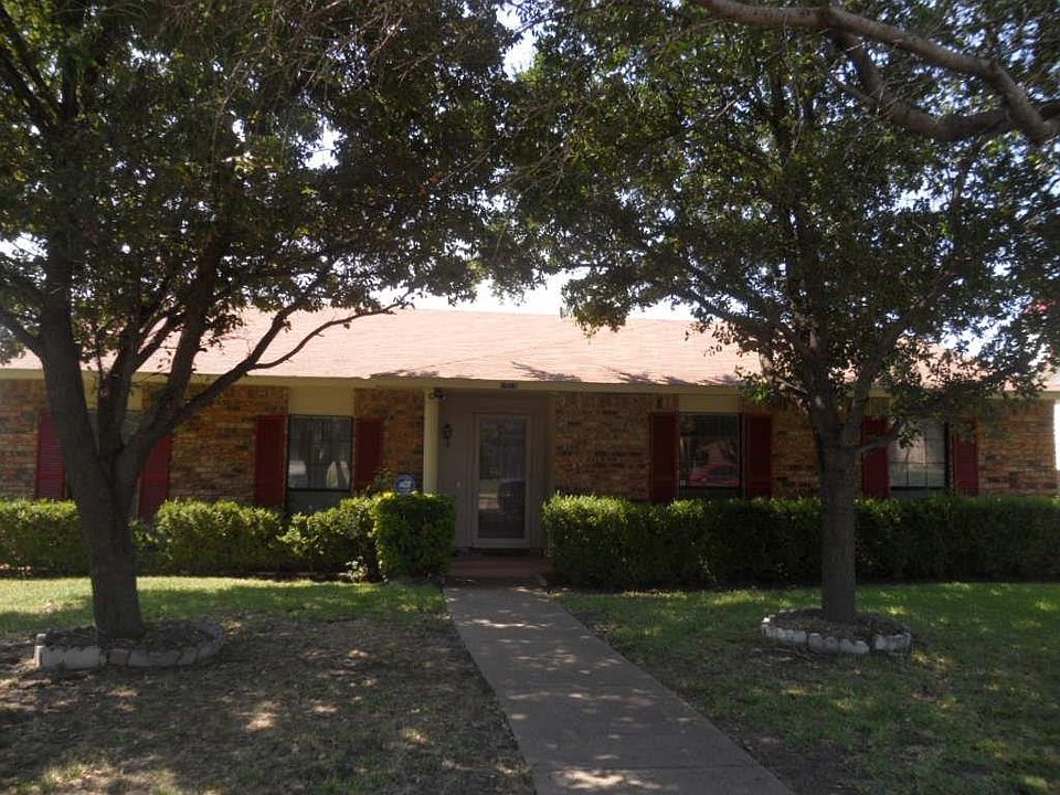 1st image of 1016 Amur St