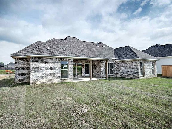 4th image of 424 Araglen Dr