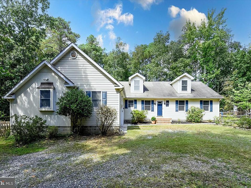 1st image of 23624 Woods Dr #106