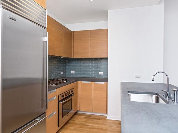 4th image of 310 W 52nd St APT 3H