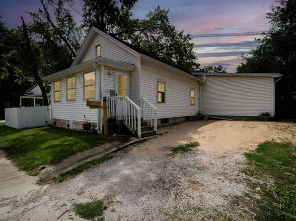 1202 N Oak St, Bloomington, IL 61701