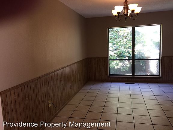 4th image of 2468 N Primrose Ln