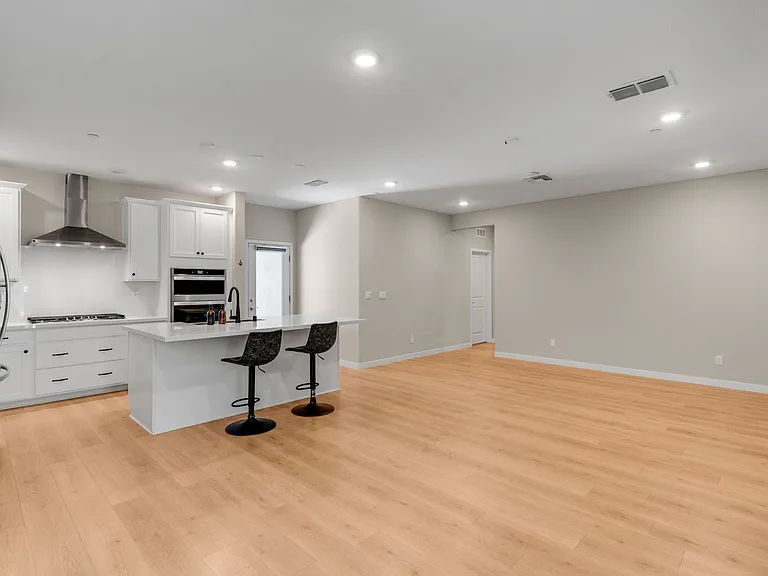 3012 Endsley Ave — Photo 13