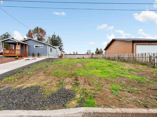 2770 34th St, Coos Bay, OR 97420