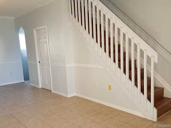 3rd image of 5670 NW 116th Ave APT 202
