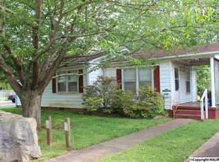 3126 Hillsboro Rd SW, Huntsville, AL 35805