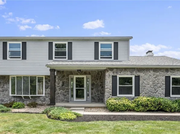 843 Nautilus Trl, Aurora, OH 44202