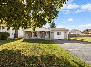 164 Napoleon St, Carleton Place, ON K7C 2W9