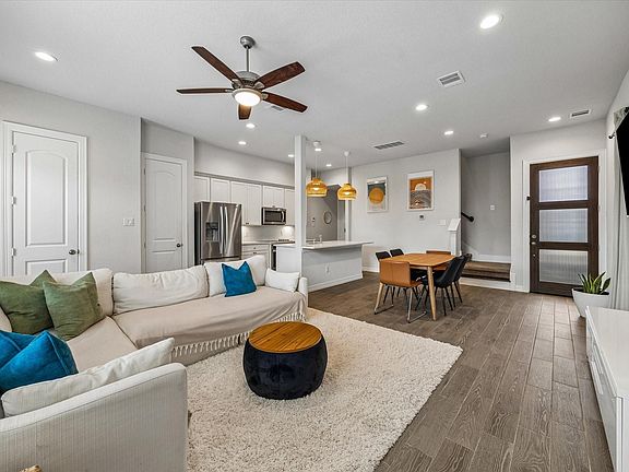 5th image of 1514 Canter Bayou Way