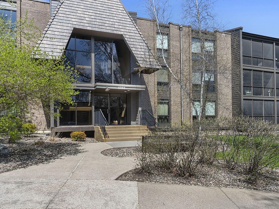 1st image of 6085 Lincoln Dr APT 317