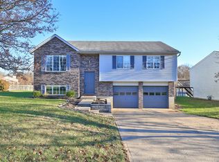 151 Meadow Creek Dr, Florence, KY 41042