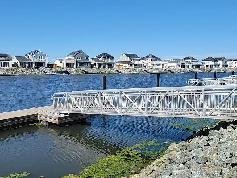 325 Navigators Pl — Photo 23