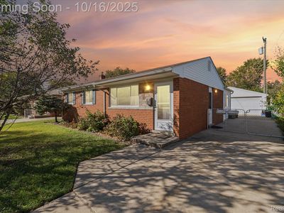 6439 Huntleigh St, Garden City, MI, 48135