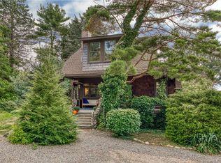 9 Cross St, Groton, CT 06340