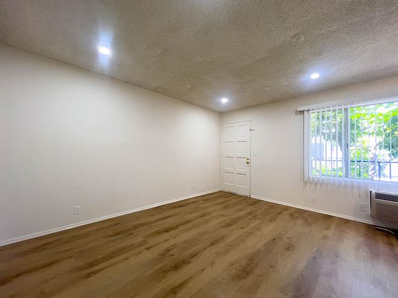 5th image of 6553 Newlin Ave #I