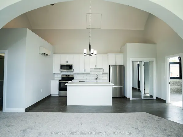 130 Elgin St #6, Brantford, ON N3S 5A5