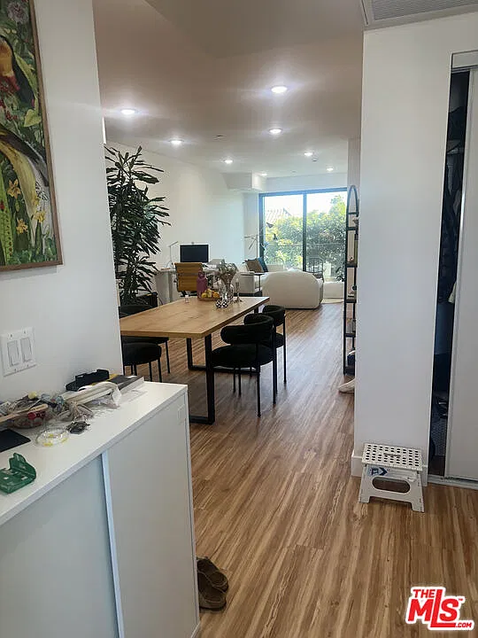 1 bed, 1.0 bath, 840 sqft, $3,600 — Photo 4
