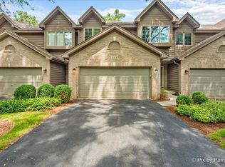 893 Millcreek Cir, Elgin, IL 60123