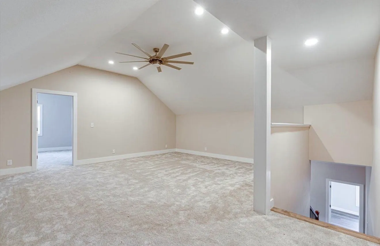 4 bed, 3618 sqft, $3,000 — Photo 1