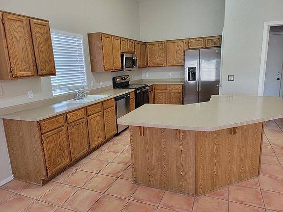 4th image of 18235 N 85th Dr